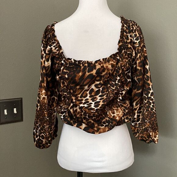 Speed Limit MPH Leopard Cropped Blouse Off Shoulder - Picture 5 of 8
